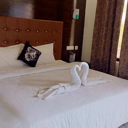 Hotel 7 Heights Масурі Екстер'єр фото